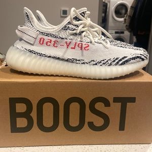 Yeezy 350 Boost v2 Zebra